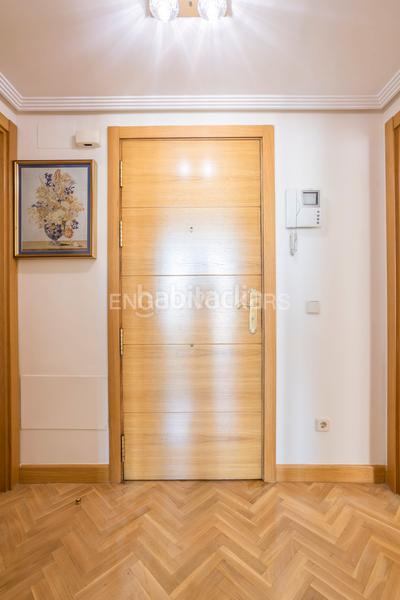 Foto 4d9f437f-922d-46c8-951f-a48e603739e2. Piccolo appartamento con riscaldamento parcheggio piscina in Madrid