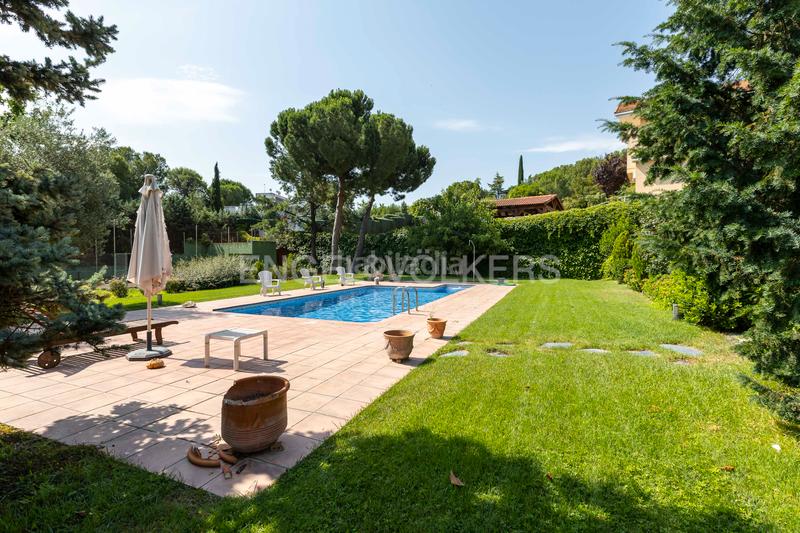 Foto 3b1b32a2-5fcb-4e62-bccd-c1e1f8938434. Casa amb calefacció aparcament piscina a Bonanza Boadilla del Monte