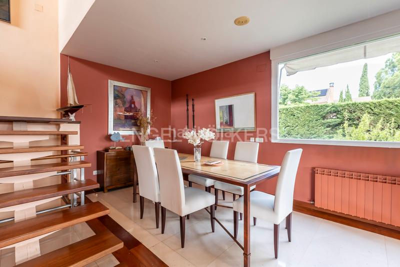 Foto 6b56f780-eaa6-47fd-b6f8-71fcceb00df8. Casa amb calefacció aparcament piscina a Bonanza Boadilla del Monte