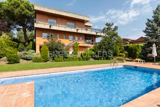 Casa a Bonanza. Extraordinaria villa en bonanza