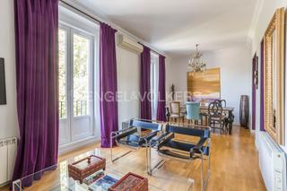 Alquiler Apartamento en Palacio. Piso en plaza de oriente con 2 dormitorios y vistas únicas al pa