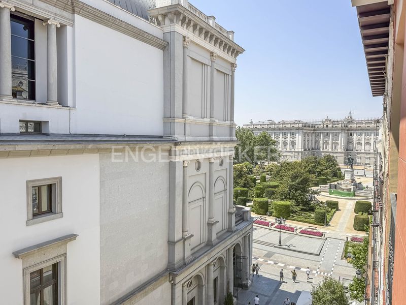 Foto b7317b0d-204b-41c0-be97-27bc11a4cf8d. Pis amb calefacció a Palacio Madrid