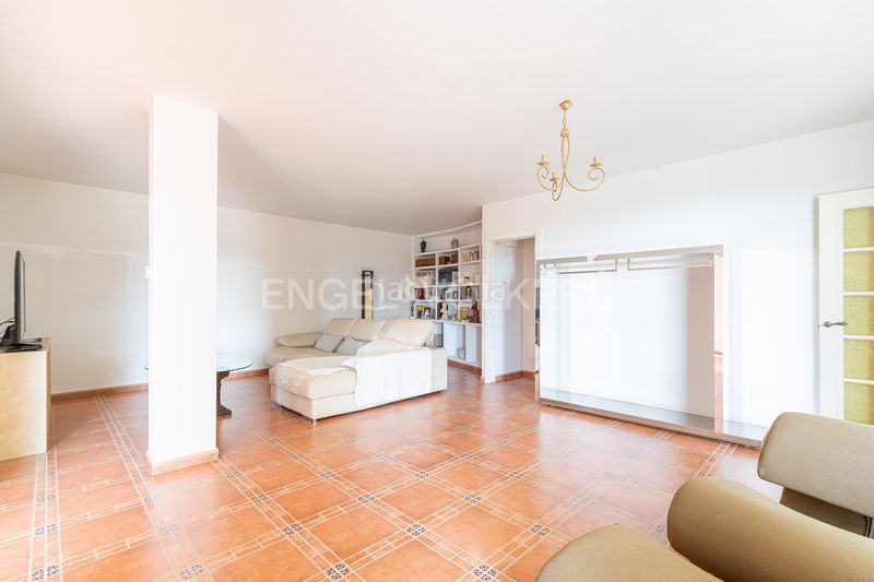 Foto 008337bd-6f55-4a41-bbfa-bc965b4a2067. Casa amb calefacció aparcament piscina a Pino Alto-Navarredonda Valdemorillo