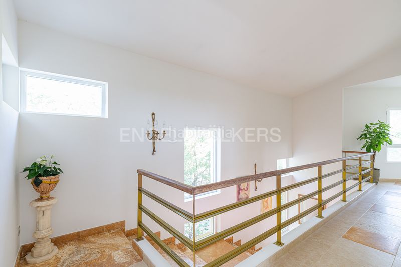 Foto 5844df19-a2c8-4f54-962c-2d406f426e30. Casa amb calefacció aparcament piscina a Pino Alto-Navarredonda Valdemorillo