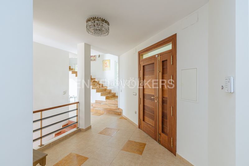 Foto bca74b8e-50ed-41f6-98ff-329cb22cd38a. Casa amb calefacció aparcament piscina a Pino Alto-Navarredonda Valdemorillo