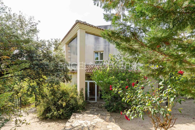 Foto c7ee3074-579b-429a-b4a7-f04a11c191e5. Casa amb calefacció aparcament piscina a Pino Alto-Navarredonda Valdemorillo