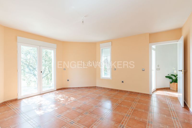Foto f81ec125-134d-4aad-a858-d8f1f0b8775c. Casa amb calefacció aparcament piscina a Pino Alto-Navarredonda Valdemorillo