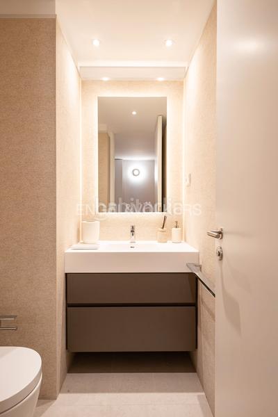 Foto 903116db-87a7-4097-b3b8-d58ce3037a36. Piccolo appartamento con riscaldamento parcheggio in Madrid