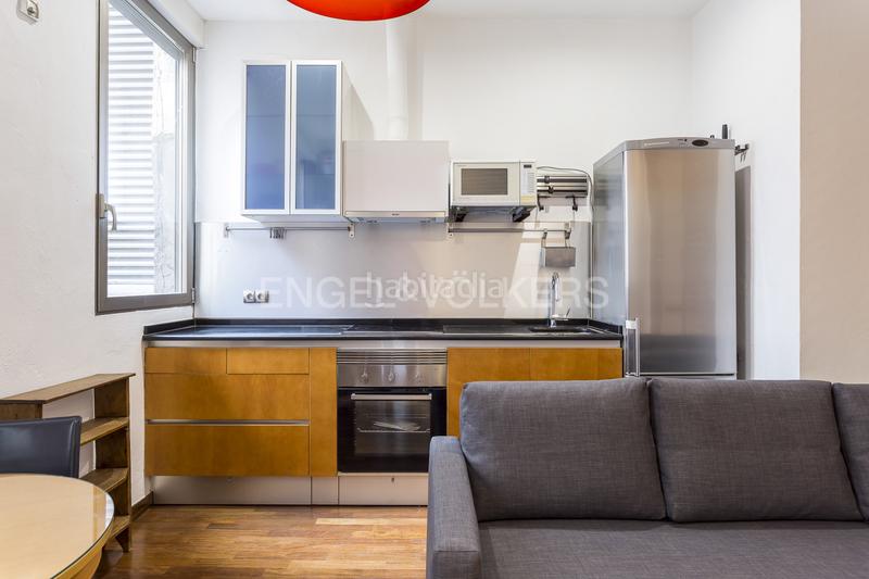 Foto b241d4f7-2db5-4c6a-8749-cc572b7dde2b. Alquiler apartamento confortable apartamento amueblado en el centro en alquiler en Madrid