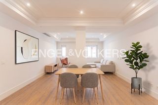 Rent Flat  Calle de evaristo san miguel. Piso en edificio de obra nueva a estrenar con piscina climatizad
