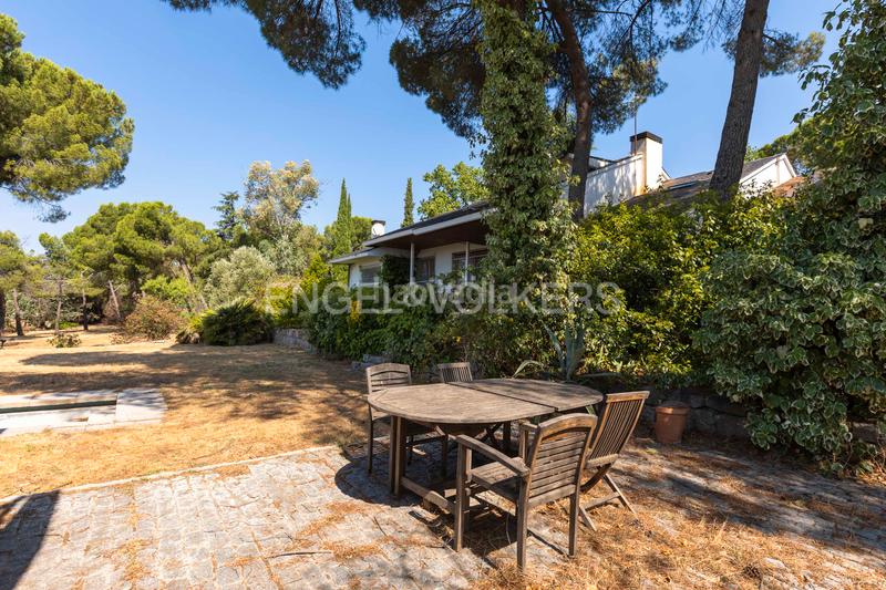 Foto 1f85f585-11f1-4e5a-87b6-5afb291cefc6. Maison avec chauffage parking piscine dans Somosaguas Pozuelo de Alarcón