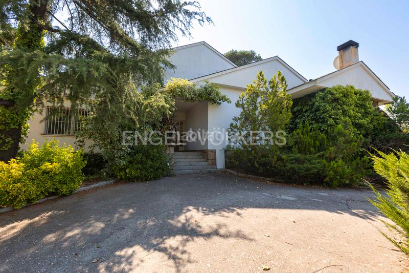 Foto a68f9e60-feb4-4569-a4fa-573cc432ecef. Maison avec chauffage parking piscine dans Somosaguas Pozuelo de Alarcón