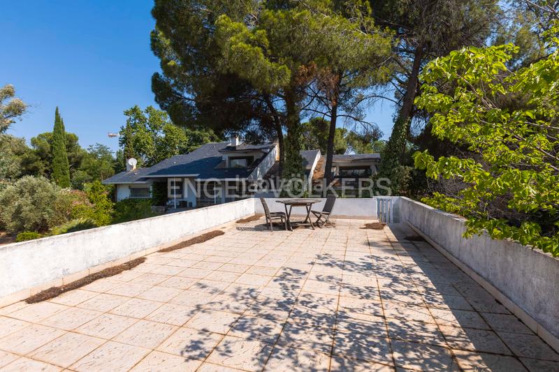 Foto aeef17c7-6c22-4223-9d59-ab44865f26d2. Maison avec chauffage parking piscine dans Somosaguas Pozuelo de Alarcón