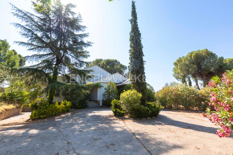 Foto af00afd2-390f-4340-b414-b2efbc05e1f5. Maison avec chauffage parking piscine dans Somosaguas Pozuelo de Alarcón