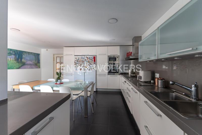 Foto 160051c5-6d48-42f7-ab3f-008a9eb63f55. Casa adossada amb calefacció aparcament a Palomas Madrid