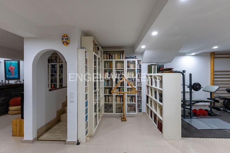 Foto 81f4ce0e-e2cb-41d3-9efa-9f0395c0f2b8. Casa adossada amb calefacció aparcament a Palomas Madrid