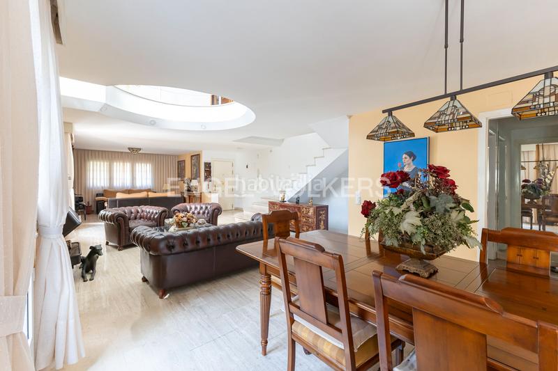 Foto dc13439f-b81c-4a95-9790-a8f5b752f2b6. Casa adossada amb calefacció aparcament a Palomas Madrid