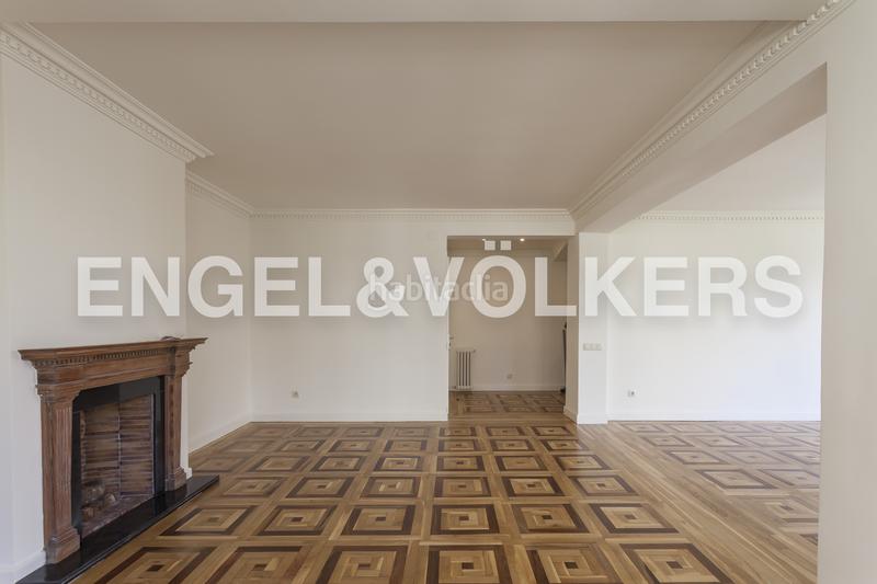 Foto 52da4029-c679-47f7-8668-7c0b70a9e10f. Lloguer apartament amb calefacció aparcament a Almagro Madrid