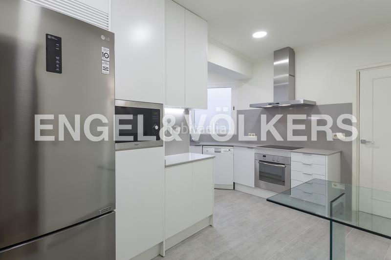 Foto 72b9e569-a07c-42d8-aaf5-87d3d519f2ce. Lloguer apartament amb calefacció aparcament a Almagro Madrid