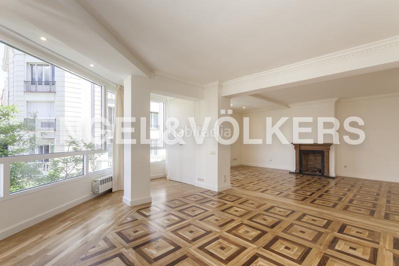 Foto ce7b13f1-3e40-417a-9371-5ea25248c864. Lloguer apartament amb calefacció aparcament a Almagro Madrid