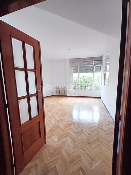 Foto 3bd6d4c2-21f2-480e-bdf6-772b3298c2dc. Affitto duplex con riscaldamento parcheggio piscina in Madrid