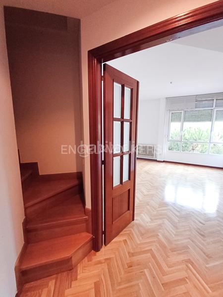Foto 6531d6a3-e050-4594-a66c-b8618f3bd7da. Location duplex avec chauffage parking piscine dans Madrid