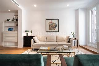 Lloguer Apartament a Justicia-Chueca. Piso exterior reformado con 2 balcones en calle pelayo  amueblad