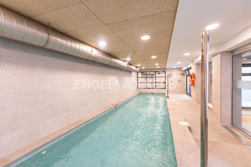 Foto 016688ab-d51b-4d4e-b98c-895be63a3c9d. Apartament amb calefacció piscina a Argüelles Madrid