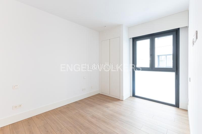 Foto 33773a9d-57ec-4e95-b06f-20cacd3b71d4. Apartament amb calefacció piscina a Argüelles Madrid