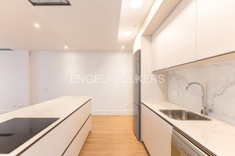 Foto e508a2c3-dbb5-47fe-8730-a1143702c8b9. Apartament amb calefacció piscina a Argüelles Madrid