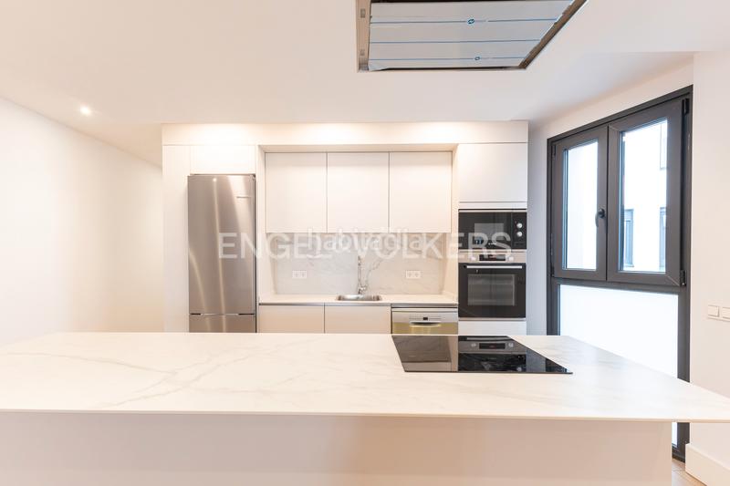 Foto e6c59499-03e5-450c-9748-679f62466940. Apartament amb calefacció piscina a Argüelles Madrid