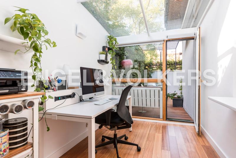 Foto 1fc6d72e-1524-4a32-bfab-0ba9c8014bab. Alquiler casa magnifica casa unifamiliar en Nueva Españachamartin en Madrid