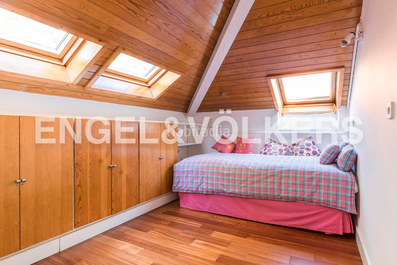 Foto 5453f9a8-7278-4365-a847-aea5d404b544. Alquiler casa magnifica casa unifamiliar en Nueva Españachamartin en Madrid