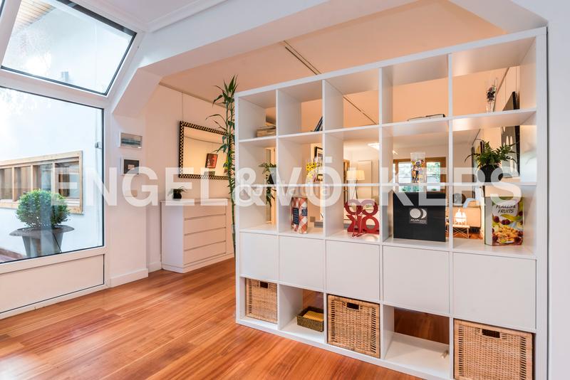 Foto 91f90f39-ce96-4590-a12c-77928cc06507. Alquiler casa magnifica casa unifamiliar en Nueva Españachamartin en Madrid