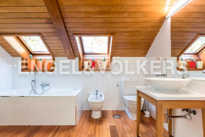 Foto 6909a8f3-a3d5-428e-9a0a-43d83d186f1a. Lloguer casa amb calefacció a Nueva España Madrid