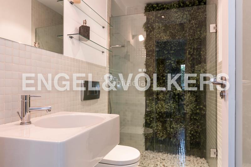 Foto 78e379e3-5269-42df-83f1-c3c3ead3cb8e. Rent house with heating in Nueva España Madrid