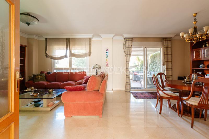 Foto b3f3b658-4c9f-452c-b2a2-185f50527d5e. Casa adossada amb calefacció aparcament a Sector S Boadilla del Monte