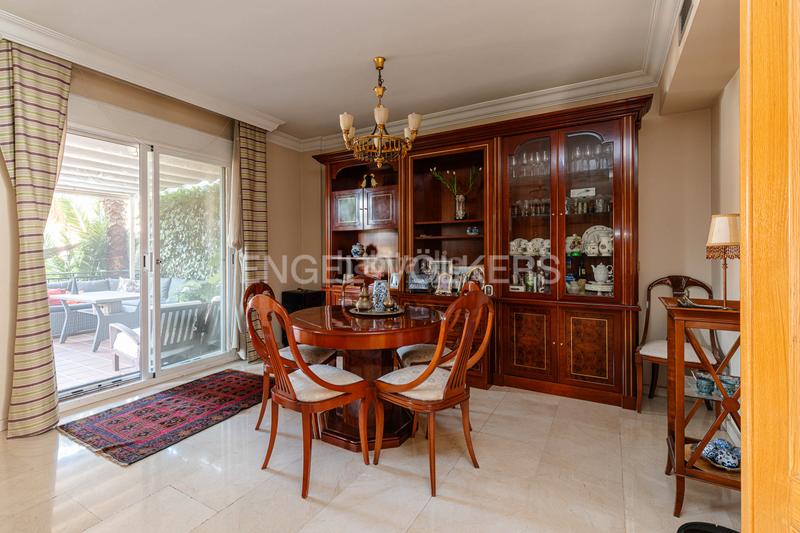 Foto e423bb68-e147-4037-8032-b1e4a6f9f43e. Casa adossada amb calefacció aparcament a Sector S Boadilla del Monte