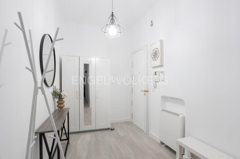 Foto 1b1dad4e-4b0a-428a-a7a7-10e4ee18f581. Alquiler apartamento en alquiler amplio y luminoso piso de 4 dormitorios y 3 baños, ubicado a pocos metros del museo reina sofía en Madrid