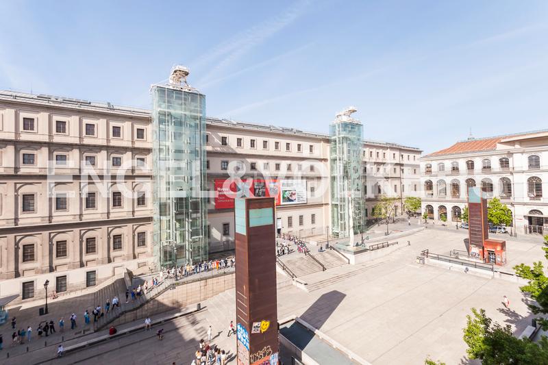 Foto edc205ec-951a-4cad-ac30-5f8c4e5d4985. Alquiler apartamento en alquiler amplio y luminoso piso de 4 dormitorios y 3 baños, ubicado a pocos metros del museo reina sofía en Madrid