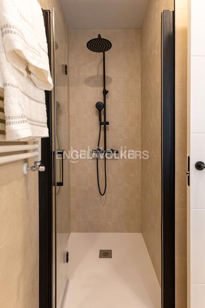 Foto 1f4be2b2-5816-4af4-bd0d-0537a1e44c43. Apartament amb calefacció a Sol Madrid