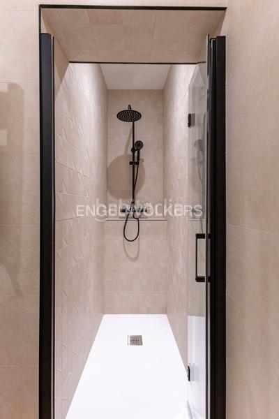 Foto ef8495b9-e131-4e54-a68d-791a9ee954fd. Apartament amb calefacció a Sol Madrid