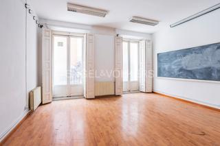 Apartament a Cortes-Huertas. Magnífica propiedad en el barrio de las letras