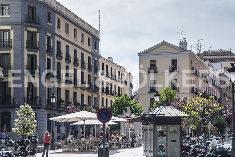 Foto c5737e53-6970-4a09-a906-b6843deb9287. Pis amb calefacció a Cortes-Huertas Madrid