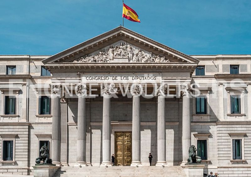 Foto c8e9bdff-8a71-4f05-9b2f-6e486230cee4. Pis amb calefacció a Cortes-Huertas Madrid