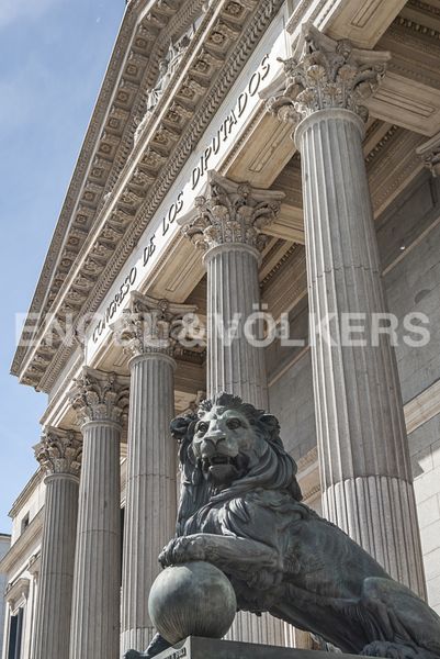 Foto e368a5f1-0e86-4206-8023-0e382d9a126d. Pis amb calefacció a Cortes-Huertas Madrid