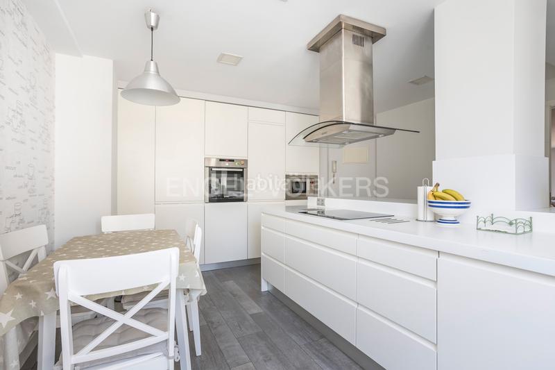 Foto 567a5f1e-234a-4940-8c4d-ff386d79e94f. Apartament amb calefacció aparcament a Estrella Madrid