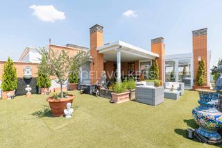 Ático en Valdemarín. Exclusivo ático de lujo con terraza en el corazón de valdemarín
