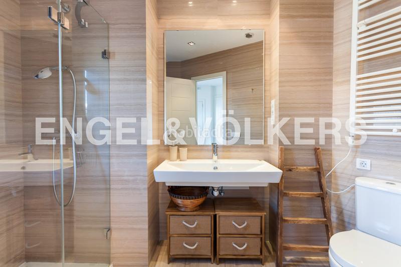 Foto 71a2d2c2-d901-48ec-a38f-844289ad9036. Ático  con terraza de 23 m2 en chamberí en Gaztambide Madrid