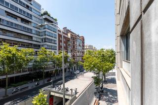 Apartament a Vallehermoso. Elegancia, luz y amplitud en el corazón de vallehermoso